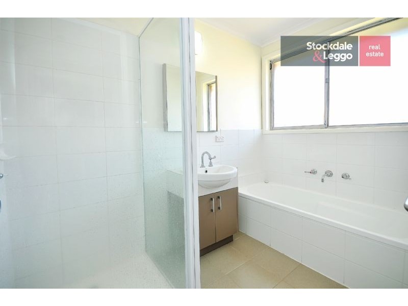 164 Carrick Drive, Gladstone Park VIC 3043