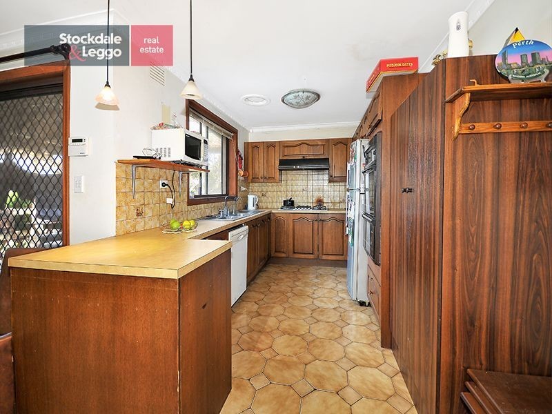 4 Bradford Avenue, Greenvale VIC 3059