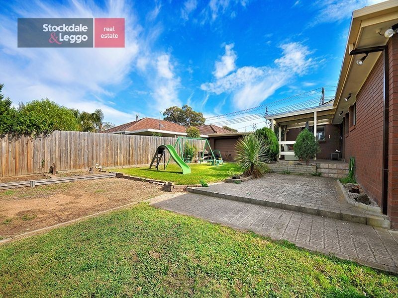 4 Bradford Avenue, Greenvale VIC 3059