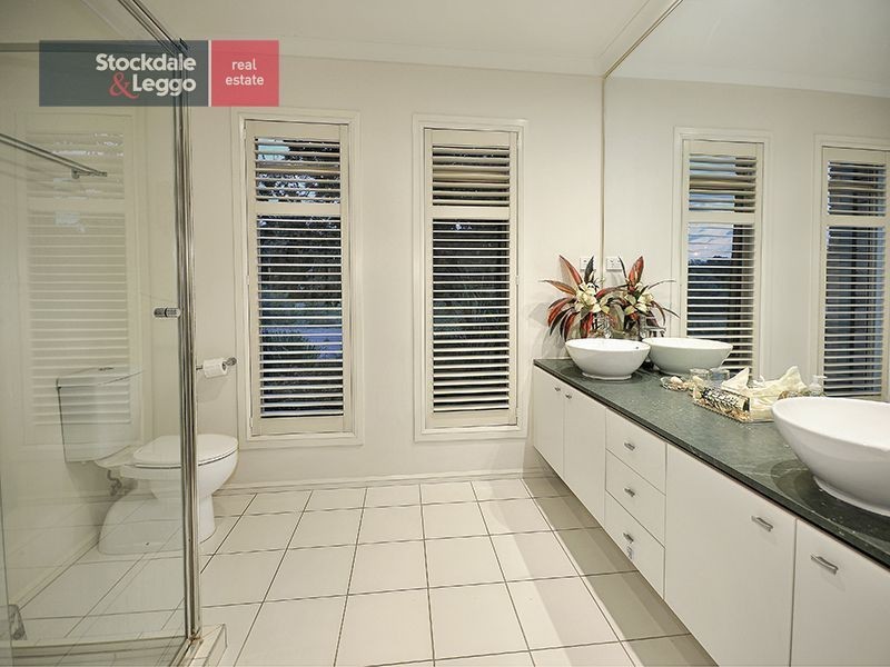 26 Trinity Boulevard (Cambridge Gardens), Attwood VIC 3049