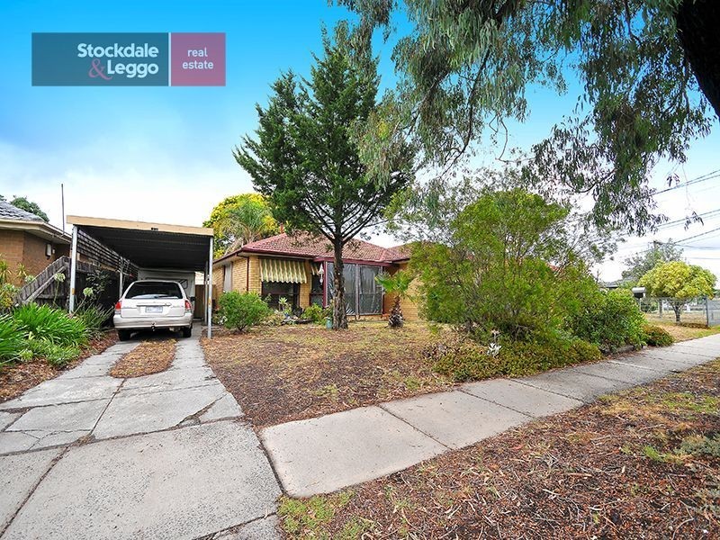 118 South Circular Road, Gladstone Park VIC 3043