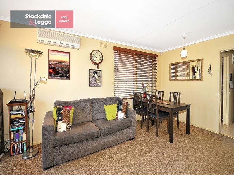 118 South Circular Road, Gladstone Park VIC 3043