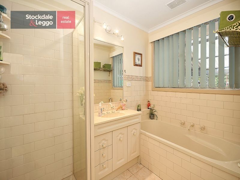 118 South Circular Road, Gladstone Park VIC 3043