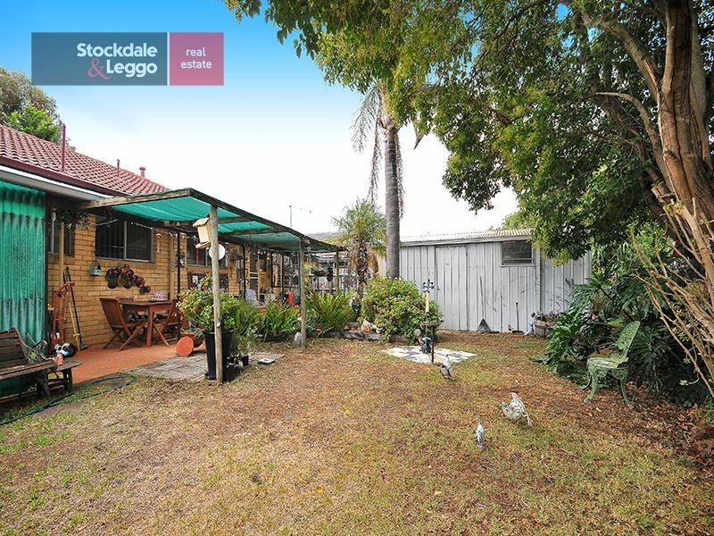 118 South Circular Road, Gladstone Park VIC 3043