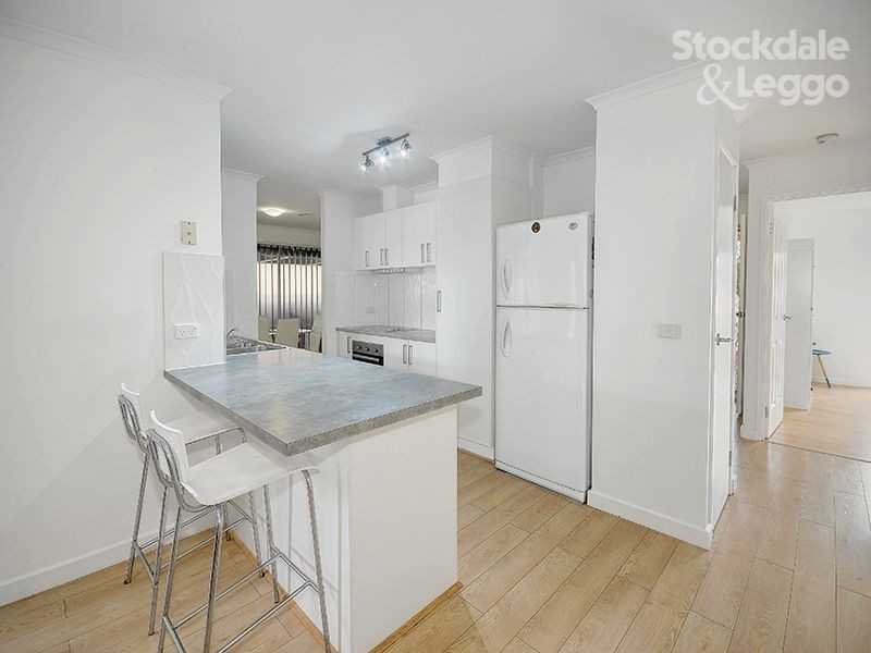 25 Lachlan Crescent, Roxburgh Park VIC 3064