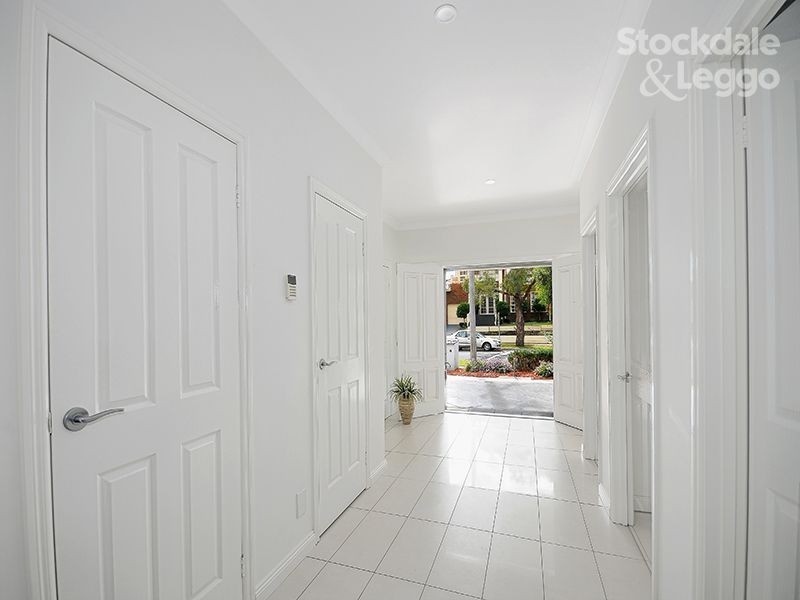 6 Aberdeen Avenue, Greenvale VIC 3059