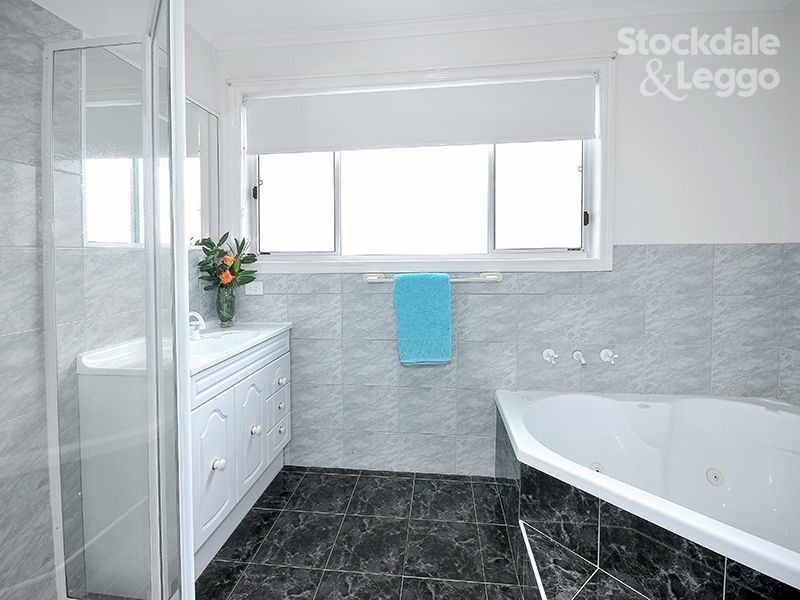 6 Aberdeen Avenue, Greenvale VIC 3059