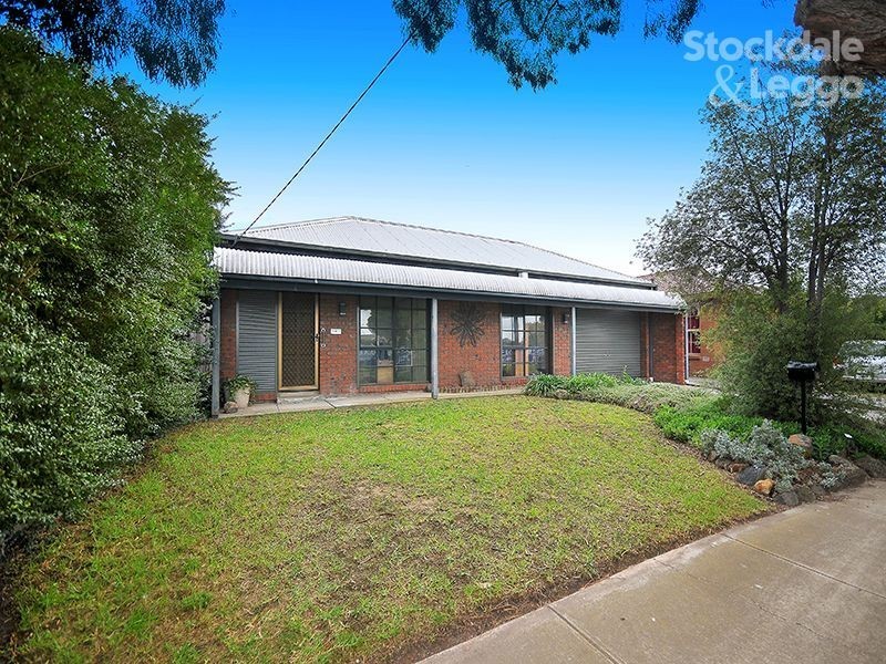 10 Crockett Avenue, Craigieburn VIC 3064