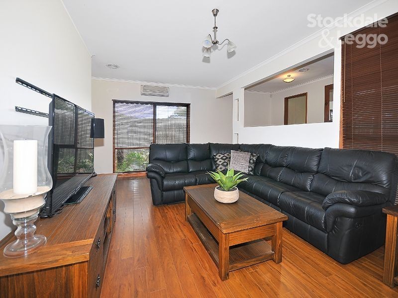 10 Crockett Avenue, Craigieburn VIC 3064
