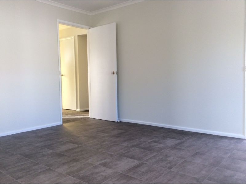 5 Crosby Close, Gladstone Park VIC 3043