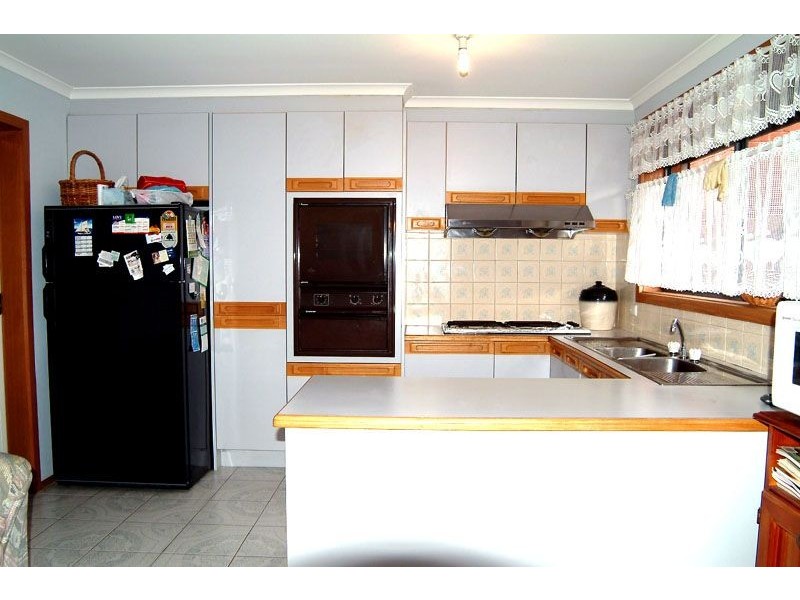 61 Grenda Drive, Mill Park VIC 3082