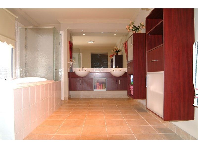 90 Darius Terrace, South Morang VIC 3752