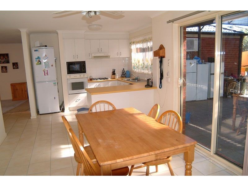 28 Nivea Terrace, South Morang VIC 3752