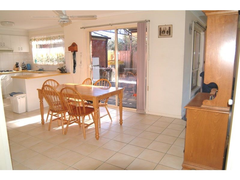 28 Nivea Terrace, South Morang VIC 3752