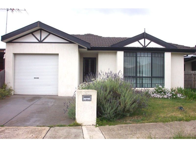 5A Carroll Crescent, Mill Park VIC 3082