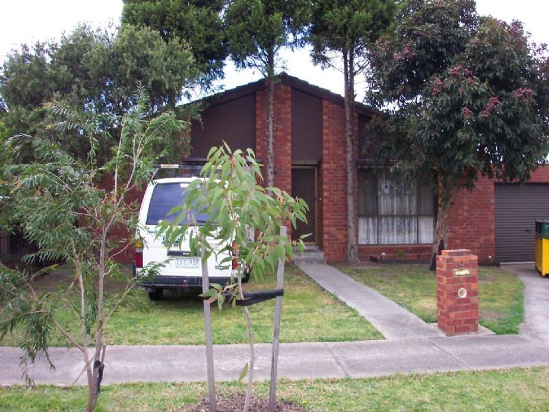 9 Ribbon Court, Mill Park VIC 3082