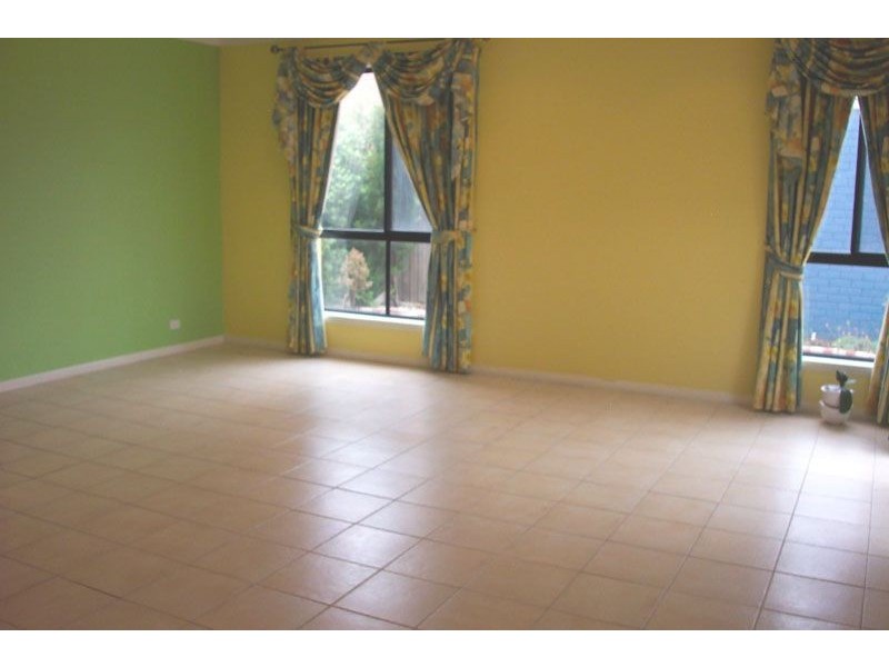 5 Trinity Way, South Morang VIC 3752