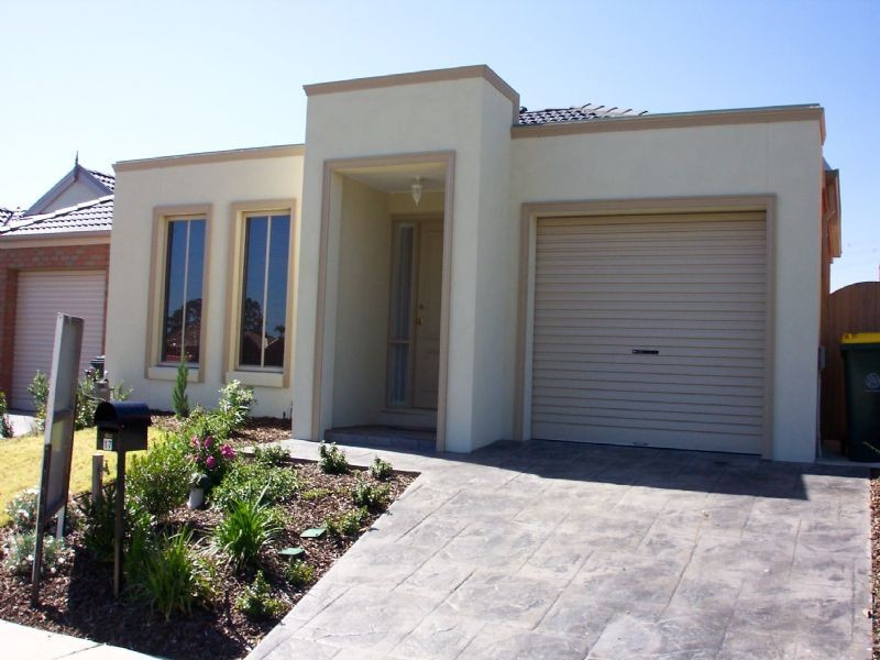 17 Tennyson Circuit, Mill Park VIC 3082