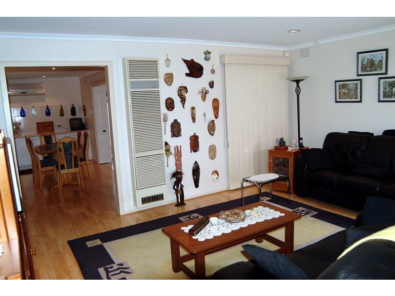 28 Catalina Drive, Thomastown VIC 3074