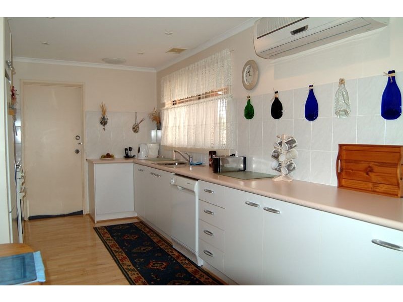 28 Catalina Drive, Thomastown VIC 3074