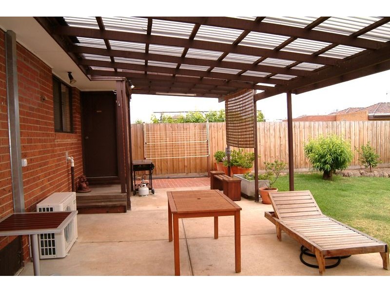 28 Catalina Drive, Thomastown VIC 3074