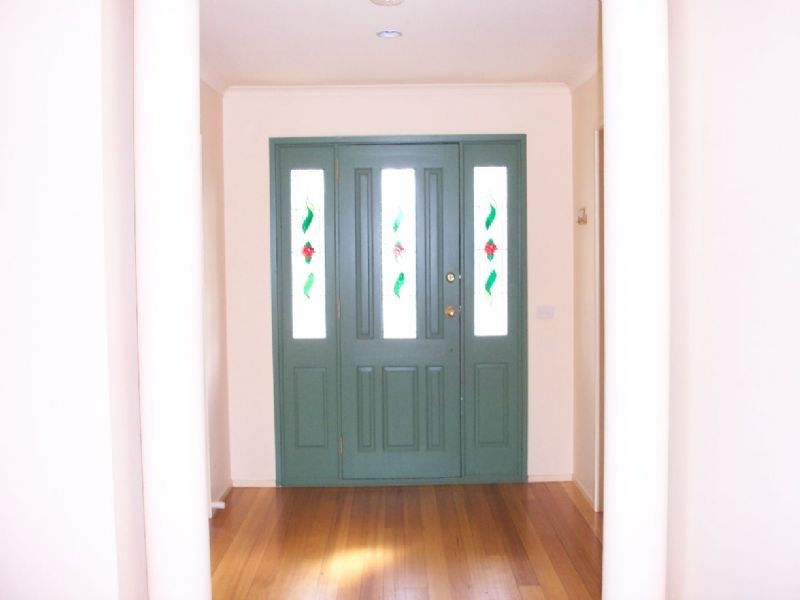 6 Bundy Place, Mill Park VIC 3082