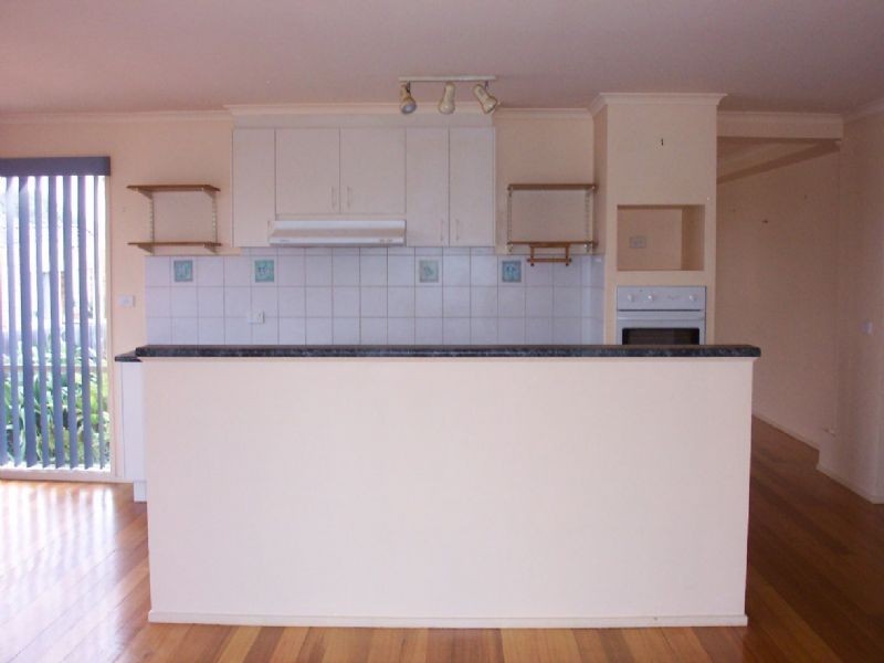 6 Bundy Place, Mill Park VIC 3082