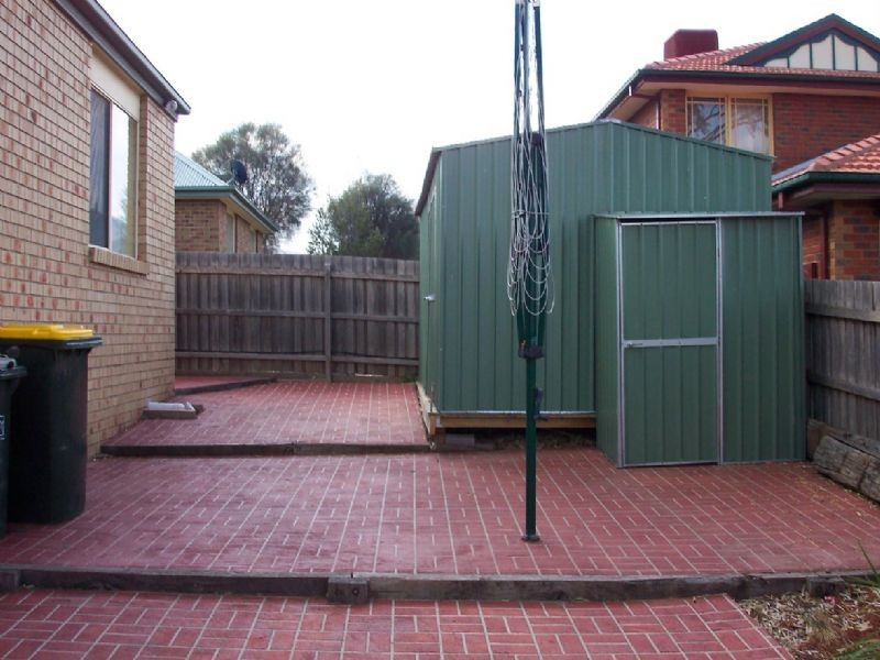 6 Bundy Place, Mill Park VIC 3082