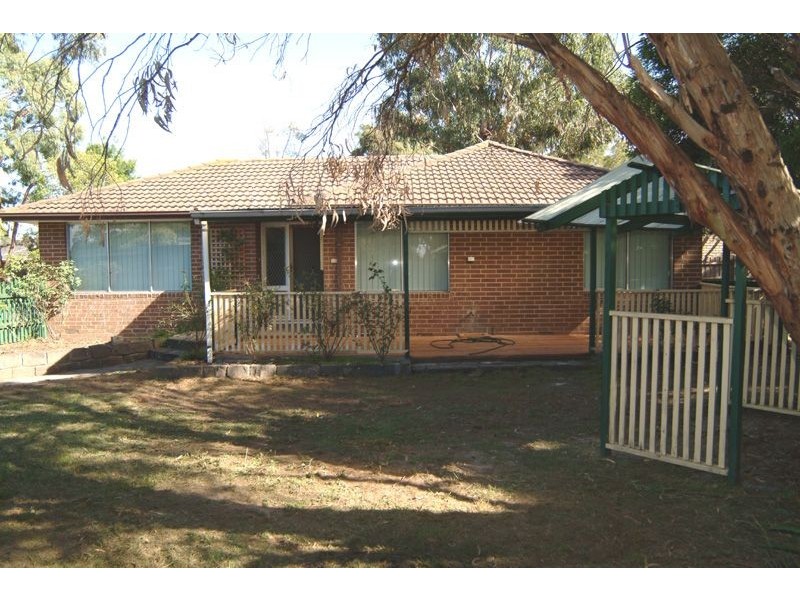 4 Wakeful Place, Mill Park VIC 3082