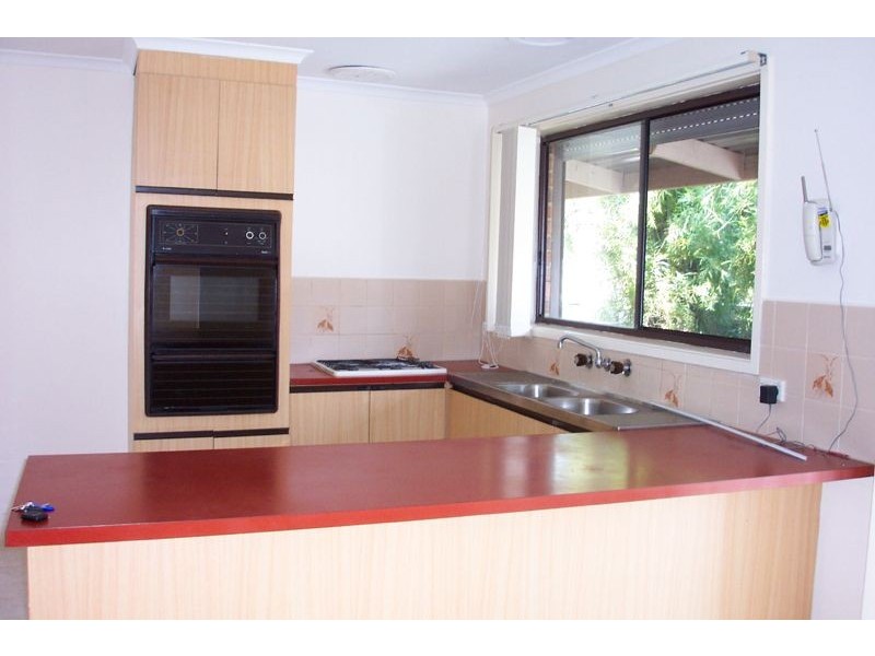 33 Jasmine Drive, Mill Park VIC 3082