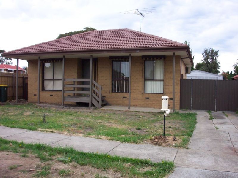 24 Hinkler Drive, Mill Park VIC 3082