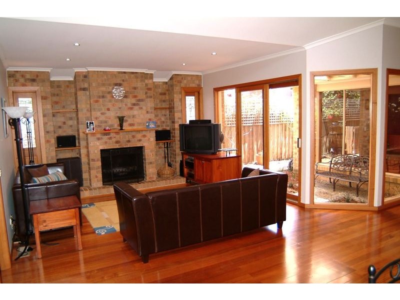 9 Gardenview Close, Mill Park VIC 3082