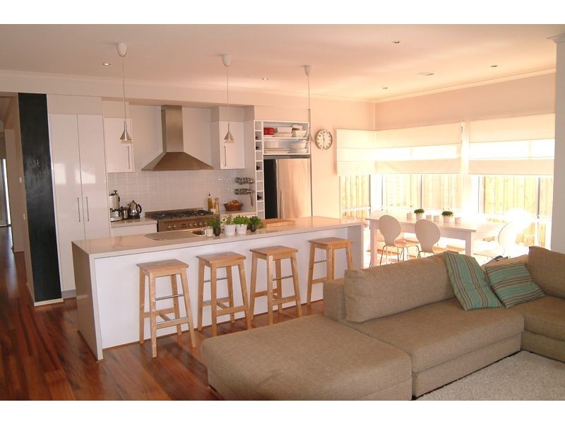 10 Glenelg Road, South Morang VIC 3752