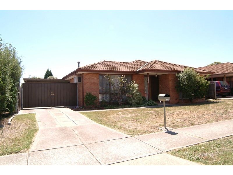 225 Betula Avenue, Mill Park VIC 3082