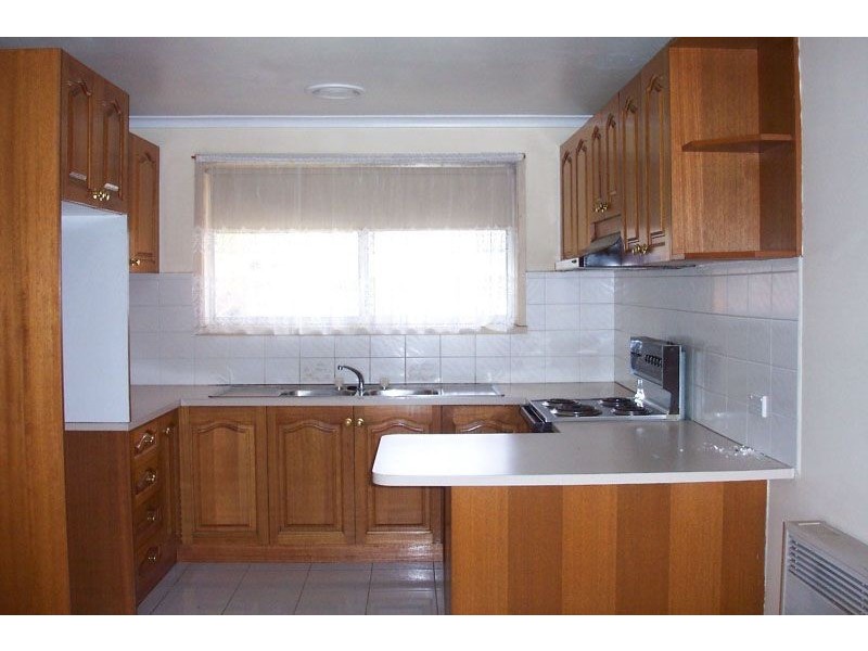 10 Luzon Court, Lalor VIC 3075