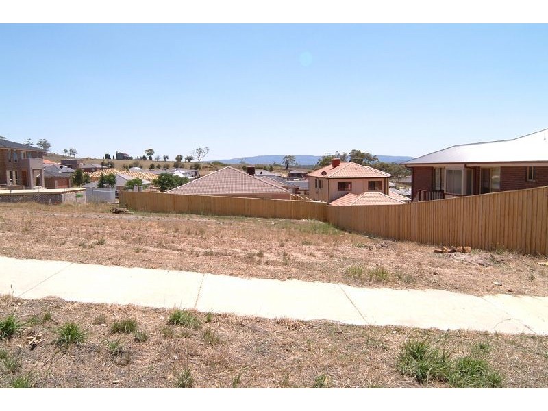 12 Kanooka Avenue, South Morang VIC 3752