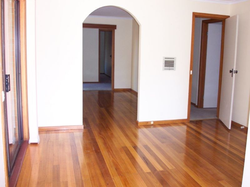 71 Freeman Crescent, Mill Park VIC 3082