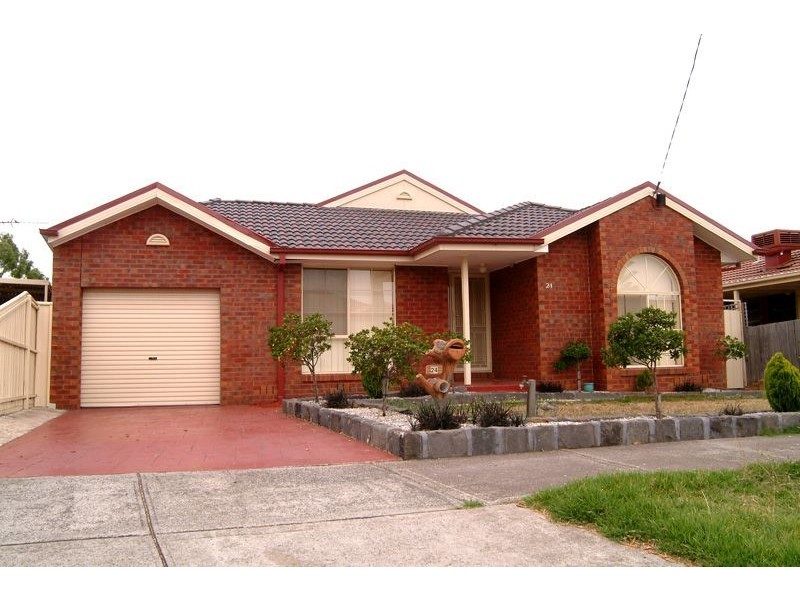 24 Robinvale Avenue, Thomastown VIC 3074