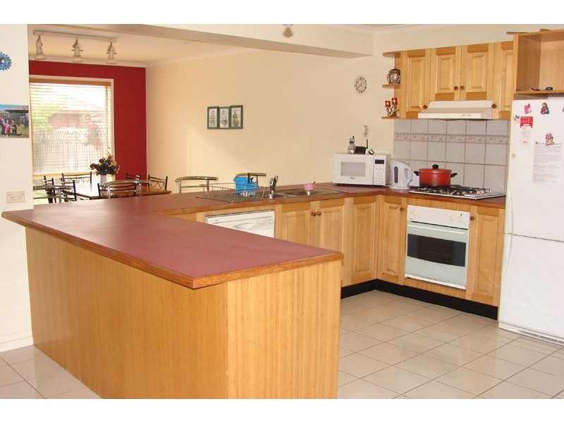 6 Stanley Jones Drive, South Morang VIC 3752