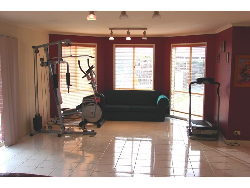 6 Stanley Jones Drive, South Morang VIC 3752