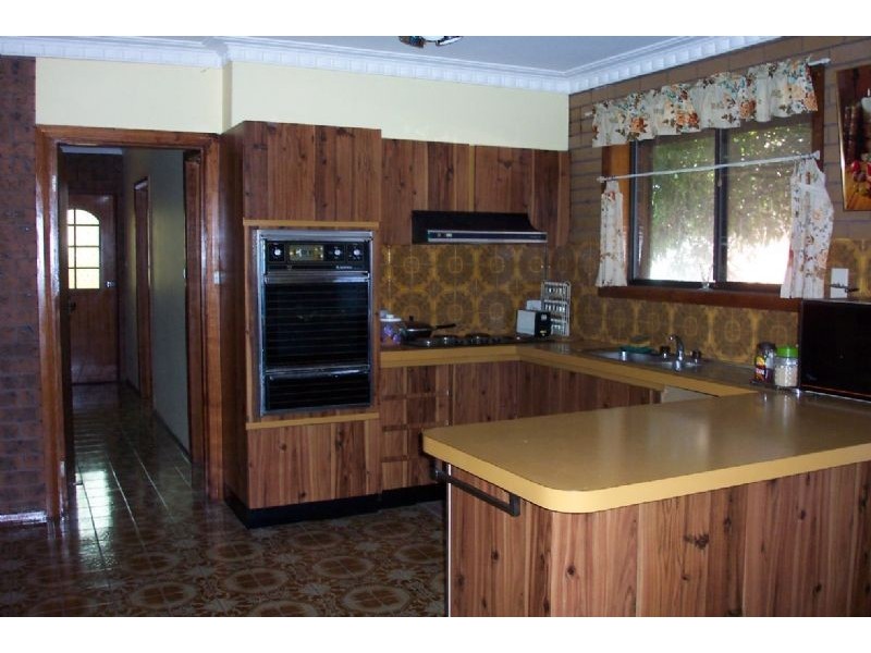 96 Dunne Street, Kingsbury VIC 3083