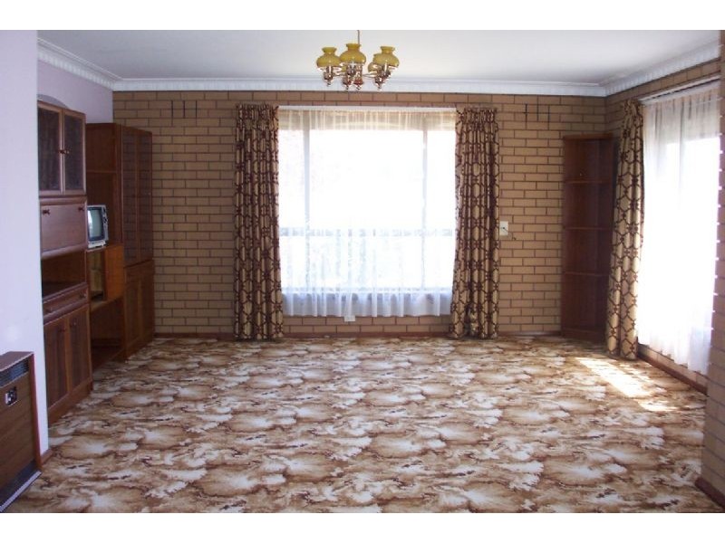 96 Dunne Street, Kingsbury VIC 3083