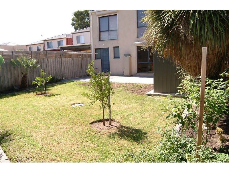 11 Island Place, Mill Park VIC 3082