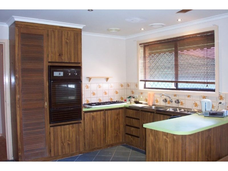 65 Freeman Crescent, Mill Park VIC 3082