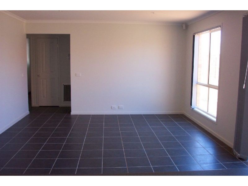 24  Rosemont Rise, Melton West VIC 3337