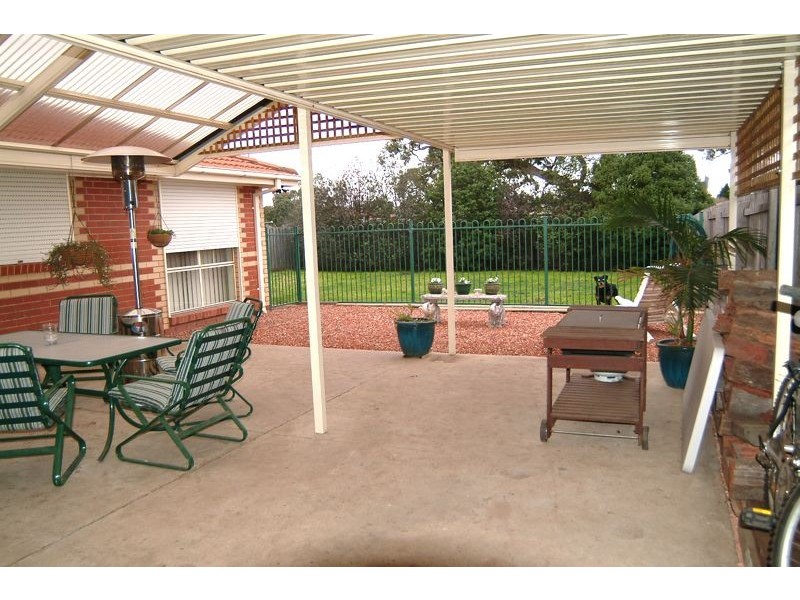 24 Carroll Crescent, Mill Park VIC 3082