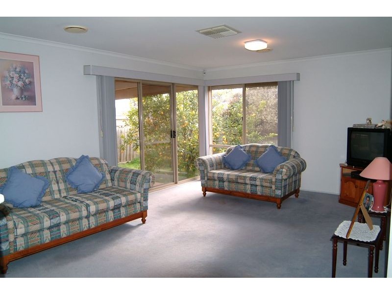 4 The Fred Hollows Way, Mill Park VIC 3082