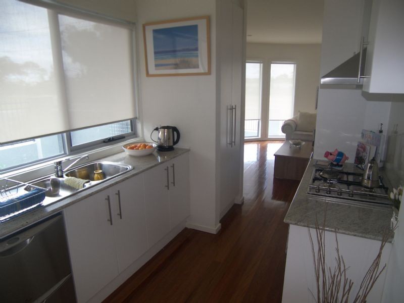 8/4A Duggan Street, Brunswick VIC 3056