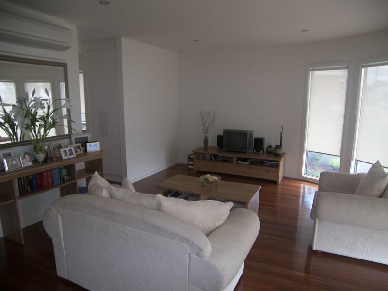 8/4A Duggan Street, Brunswick VIC 3056
