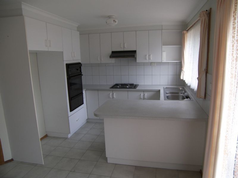 2/148 Roberts Street, Essendon VIC 3040